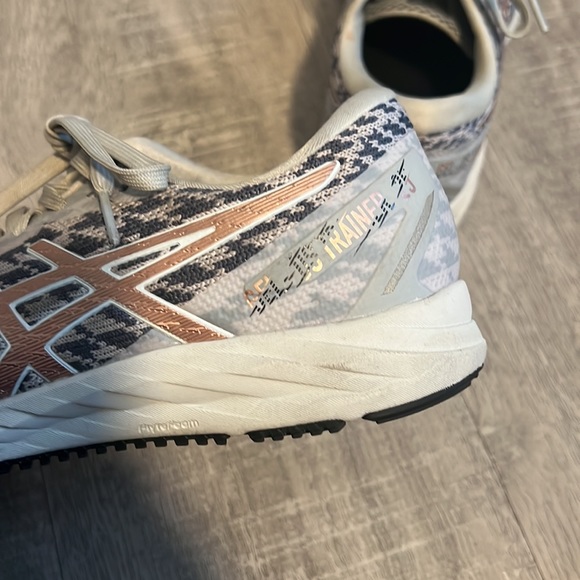 ASICS WOMEN'S GEL-DS TRAINER Size 6.5 - Picture 7 of 10